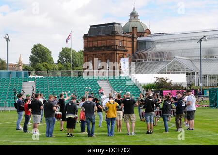 Glasgow, Schottland, UK, 16. August 2013. World Pipe Band Championships, letzte Trainings losgehen auf Glasgow Green. Bildnachweis: Douglas Carr/Alamy Live-Nachrichten Stockfoto