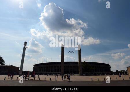 Berlin, Deutschland. 15. August 2013. Blick auf das Olympiastadion in Berlin, Deutschland, 15. August 2013. Foto: Jens Kalaene/Dpa/Alamy Live News Stockfoto