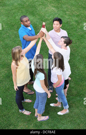 Eine vielfältige Gruppe von jungen Erwachsenen Stockfoto