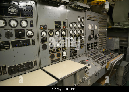 Control-Panel in einem u-Boot, die USS Growler (SSG-577), Intrepid Sea, Air and Space Museum Stockfoto