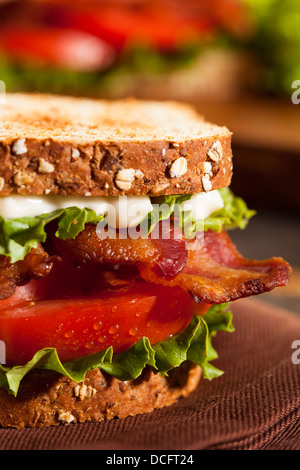 Frische hausgemachte BLT-Sandwich mit Speck-Salat und Tomate Stockfoto