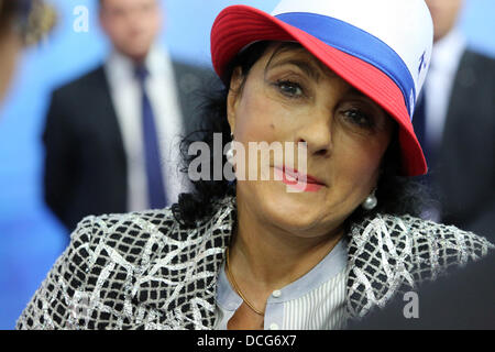 St. Petersburg, Russland. 16. August 2013. IRINA VINER, Cheftrainer der russischen nationalen rhythmische Gymnastik während der Eröffnungsfeier beim World Cup in der rhythmischen Gymnastik. Bildnachweis: ZUMA Press, Inc./Alamy Live-Nachrichten Stockfoto