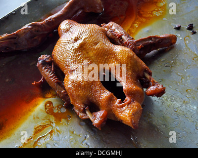 Topf-geschmorte Ente Stockfoto