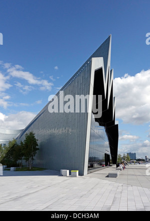 Neu erbaute Riverside Museum auf dem Fluss Clyde in Glasgow mit Exponaten Schottlands Geschichte von Transport & Reisen Stockfoto