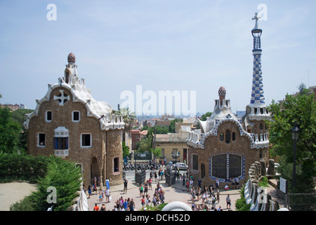 Blick auf den Eingang zum Park Güell. Barcelona, Katalonien, Spanien Stockfoto