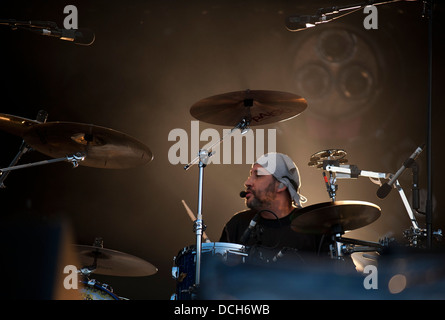 Die Stone Roses (Ian Brown, John Squire, Reni, Mani) führen Sie live in Finsbury Park, London Stockfoto