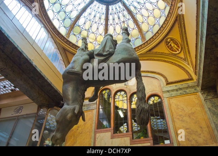 David Cerny Pferd Statue innen Palac Lucerna Passage passage Mitteleuropa Prag Tschechische Republik Stockfoto