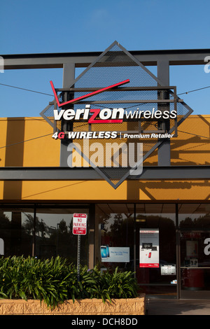 Das äußere eines Verizon wireless Store in Santa Ana, Kalifornien USA Stockfoto