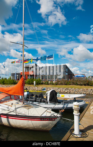 Boote in den Hafen Kuressaare Stadt Saaremaa Sadam Insel Estlands Nordeuropa Stockfoto