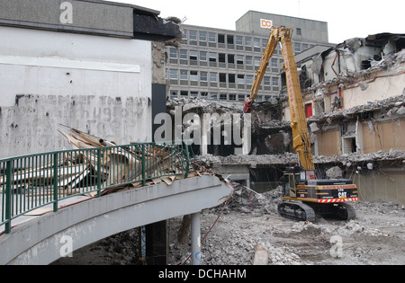 Regeneration von Drake Zirkus in Plymouth beginnt mit dem Abriss des alten. Stockfoto