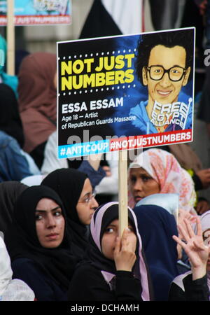 18. August 2013, Whitehall, London.  Ägyptische Forum Aktivisten protestieren für abgesetzten Mohamed Morsi Stockfoto