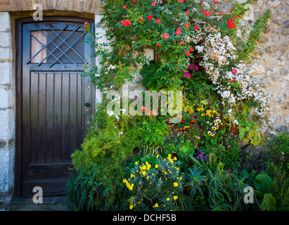 Haustür auf Haus in Saint Paul de Vence in Frankreich Stockfoto