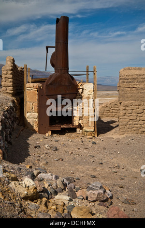 Ruinen der Harmony Borax Works, Death Valley Nationalpark, Kalifornien Stockfoto