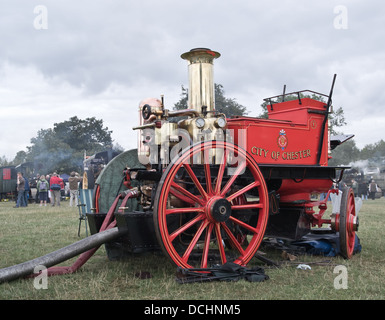 von Chester Pferd gezeichneten Shand Mason Dampfantrieb Feuerwehrauto zart an der Astle Park showground Stockfoto