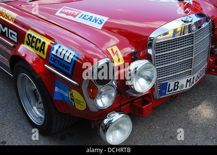 AMG Mercedes Benz 300SEL, Replik von 1971 Spa-Sieger bei den Classic Days 2013, Schloss Dyck Deutschland gesehen Stockfoto