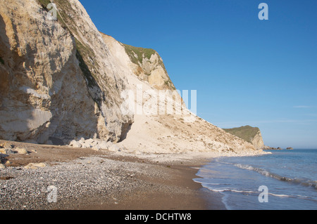 Eine riesige Geröll der Trümmer von einem Erdrutsch bei die Klippe am 30. April 2013 in St. Oswald Bay zusammengebrochen. Der Jurassic Coast, Dorset, UK. Stockfoto