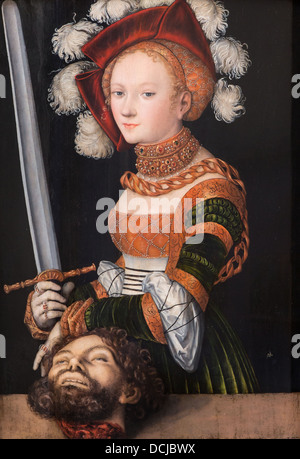 16. Jahrhundert - Judith mit dem Kopf des Holofernes, um 1530 - Lucas Cranach der ältere Öl auf Holz Stockfoto