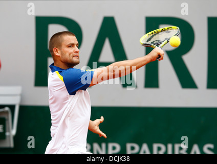 Mikhail Youzhny (RUS) in Aktion an der Französisch Open 2013. Stockfoto