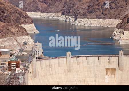 Hoover Dam Elektrizitätswerk und Touristen Nevada. Stockfoto