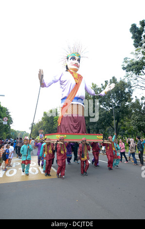 Kultur-Karnevalsumzug in Jakarta Indonesien unabhängigen Tag gefeiert Stockfoto