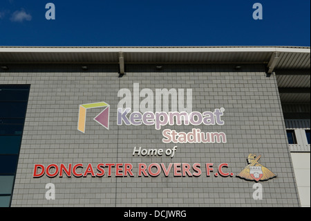 Eine Weitwinkeleinstellung von Keepmoat Stadion Heimat der Doncaster Rovers Football Club (nur zur redaktionellen Verwendung). Stockfoto