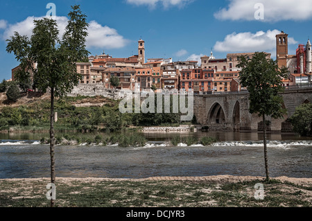 Der Fluss Duero in Tordesillas Valladolid Castilla Leon Spanien Stockfoto