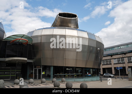 Das Hubs Sheffield Hallam University Students union Building, ehemals National Center for Popular Music. England UK Metal Building Stockfoto