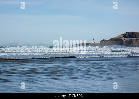 Yaquina Head Lighthouse entlang der nördlichen Küste von Oregon. Stockfoto