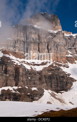 Eiffel Peak aus Lärche Valley, Banff Nationalpark, Alberta, Kanada Stockfoto