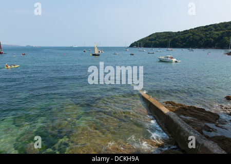 Blick auf Plymouth Sound aus Kingsand Cornwall neben Cawsand auf der Halbinsel Rame Stockfoto