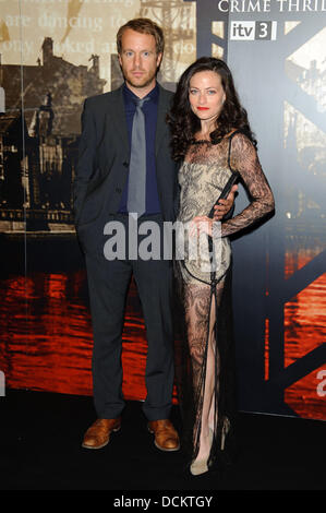 Geoffrey Streatfeild und Lara Pulver Crime Thriller Awards an der Grosvenor Hotel in London, England - 07.10.11 Stockfoto