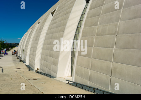 Gare d ' Avignon TGV diese Station wurde 2001 eröffnet, wurde von der SNCF, Jean-Marie Duthilleul und Jean-François Blassel konzipiert. Stockfoto