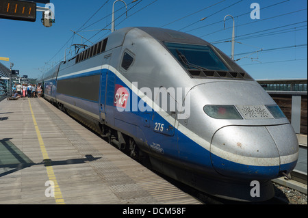 Gare d ' Avignon TGV dieser Station wurde im Jahr 2001 eröffnet, wurde von Jean-Marie Duthilleul SNCF und Jean-François Blassel entworfen. Stockfoto