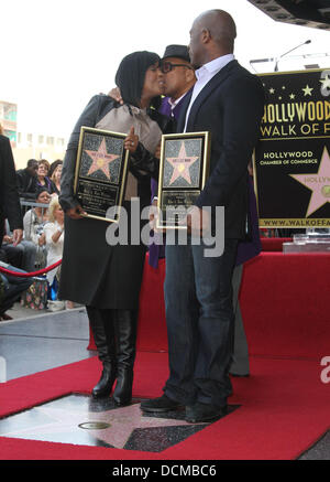 CeCe Winans, BeBe Winans und Quincy Jones BeBe Winans und CeCe Winans werden auf der Hollywood Walk von Fame Hollywood, Kalifornien - 20.10.11 geehrt. Stockfoto