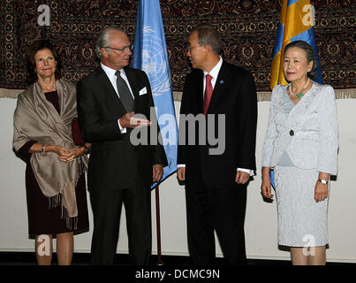 Königin Silvia und König Carl XVI. Gustuf von Schweden, UN-Generalsekretär Ban Ki-Moon und Frau Ban Ki-Moon an den UNO Hauptsitzen in New York City zu besuchen. New York, USA - 21.10.11 Stockfoto