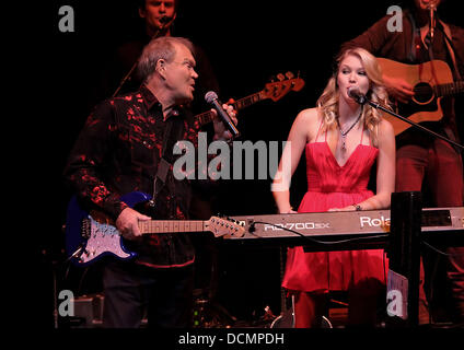 Glen Campbell Durchführung seiner "guten Zeiten - The Final Farewell" tour in Liverpool Philharmonic Hall Liverpool, England - 25.10.11 Stockfoto