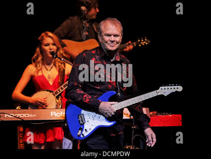 Glen Campbell Durchführung seiner "guten Zeiten - The Final Farewell" tour in Liverpool Philharmonic Hall Liverpool, England - 25.10.11 Stockfoto