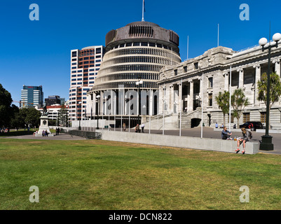 dh Parlament WELLINGTON NEW ZEALAND moderner Bienenstock und das alte Parlament Gebäude Stockfoto