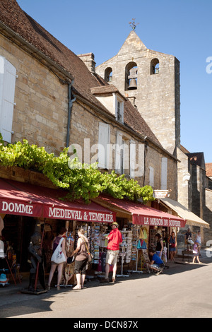 Straßenszene in Sommer, die Bastide Dorf Europas Domme, Dordogne, Frankreich Stockfoto