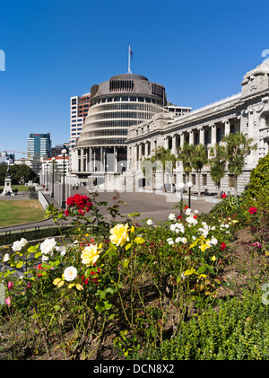 dh Parliament WELLINGTON NEUSEELAND modernes Gebäude aus Bienenstock und altem Parlamentsgebäude Stockfoto