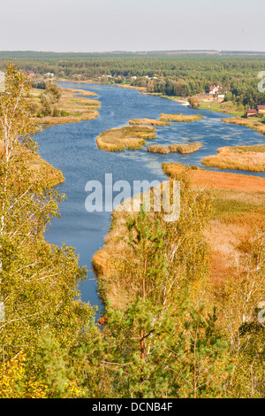 Flusses Ros von Mar'in Klippe im Herbst. Die Zentralukraine. Stockfoto