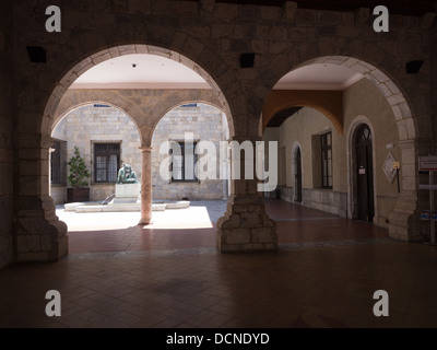 Das Hotel de Ville, Rathaus in Perpignan im Languedoc, Frankreich Stockfoto