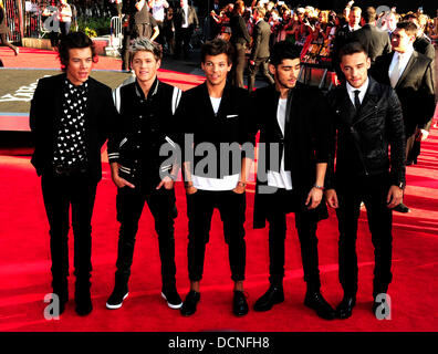 London, UK. 20. August 2013. EINE Richtung besucht die Premiere von One Direction ist dies uns an das Empire Leicester Square in London. 20.08.13 © Peter Phillips/Alamy Live News Stockfoto