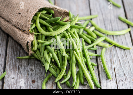 Portion frische grüne Bohnen Stockfoto