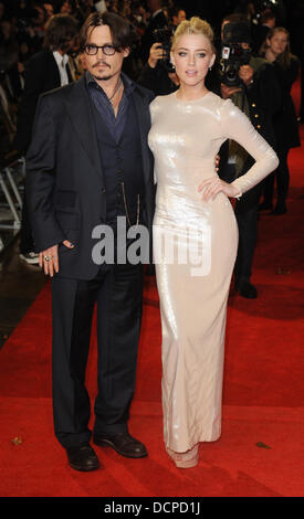 Johnny Depp und Amber Heard bei der Premiere von Rum Diary im Odeon Kensington, London, England-03.11.11 Stockfoto