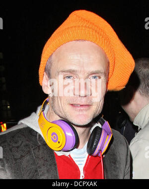 Floh (Michael Balzary) von Red Hot Chili Peppers Ankunft zurück im Claridge es London, England - 10.11.11 Stockfoto