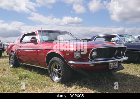 1969 Ford Mustang Boss 302 an weißer Waltham Retro-Festival 2013 Stockfoto