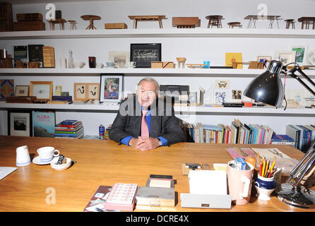 Terence Conran besucht Presse Blick auf das Design Museum London, England - 15.11.11 Stockfoto