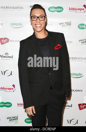 GOK Wan Specsavers Brillenträger des Jahres Awards 2011 an der Battersea Power Station - Ankünfte London, England - 15.11.11 Stockfoto