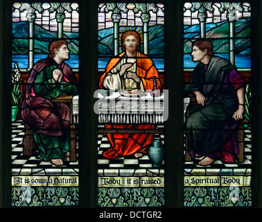 Ostfenster (Detail). Kirche des Heiligen Johannes des Täufers. Snape, Suffolk, England, Vereinigtes Königreich, Europa. Stockfoto